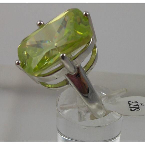 Vintage 1990's Green Cocktail Ring Size 7 Thailand Made NOS Cubic Zirconia - Picture 10 of 10